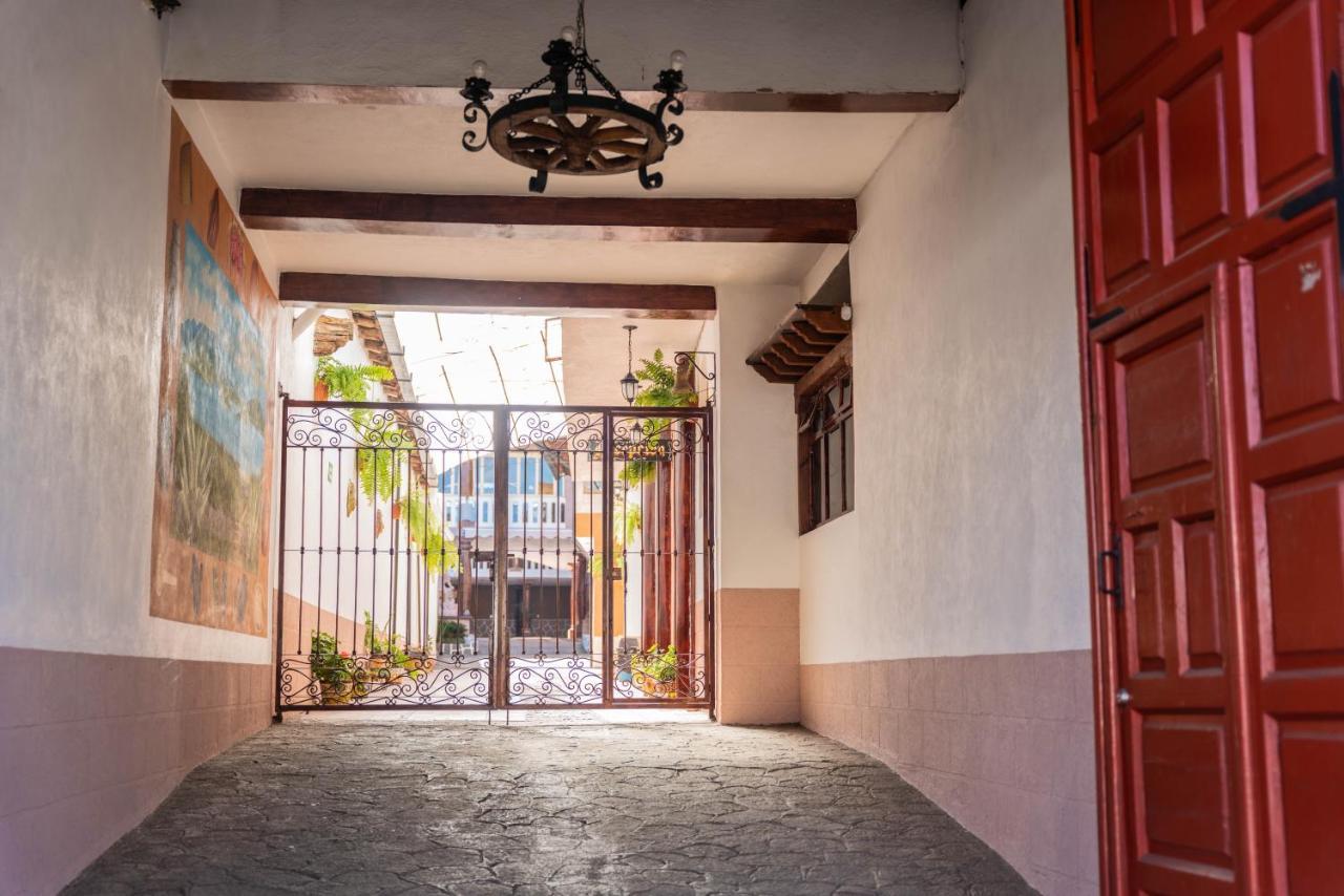 Casa Graciela Hotel Patzcuaro Bagian luar foto